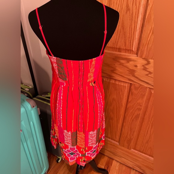 We Vera Dress - Picture 3 of 9